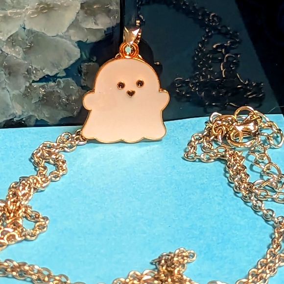Ghost Necklace - Picture 1 of 1